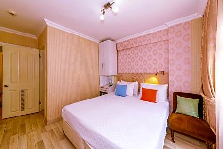 Connecting Family Room