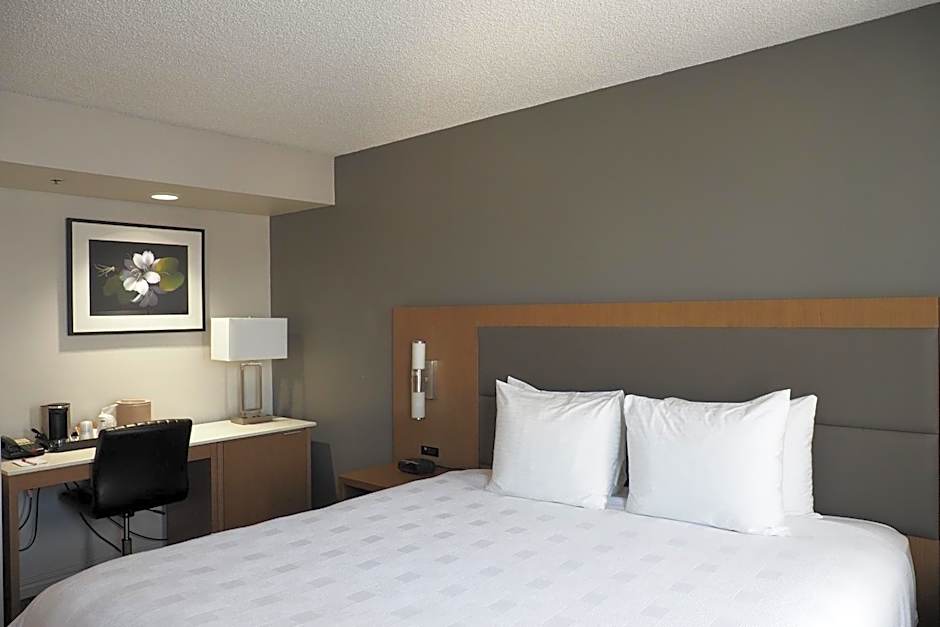 Best Western Plus Vancouver Airport Hotel