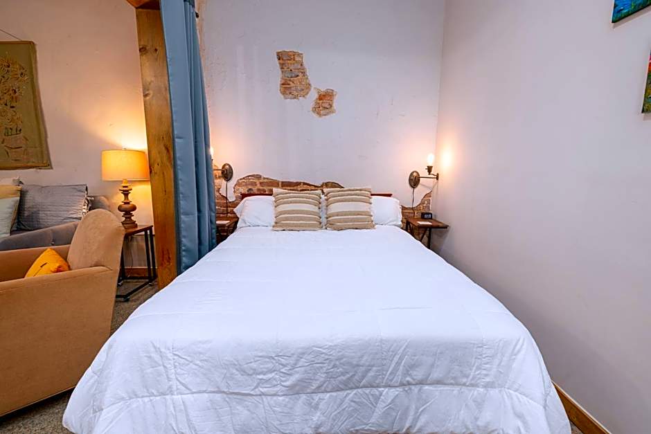 Hartwell Suites