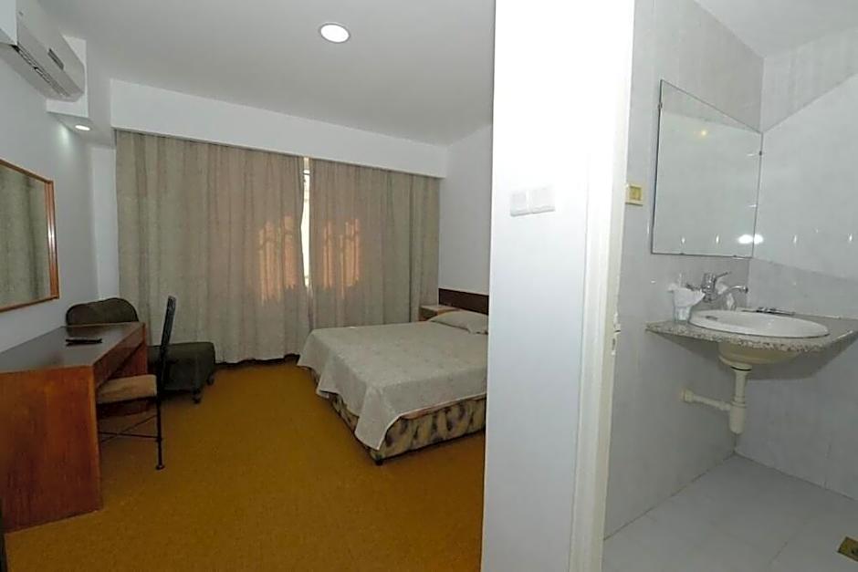 Rivoli Hotel