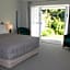 Ash Grove Boutique Motel