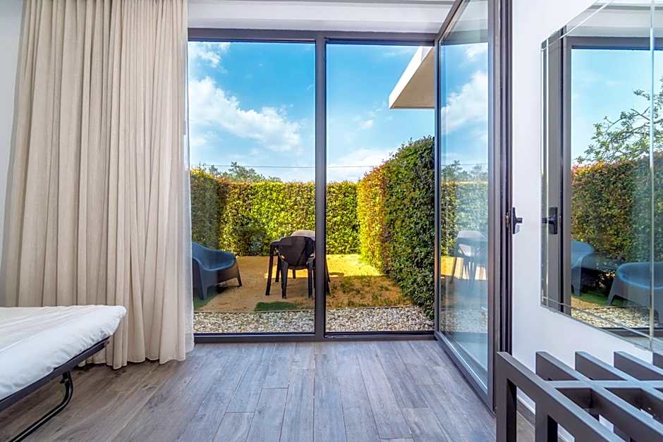 Mercedes Country House