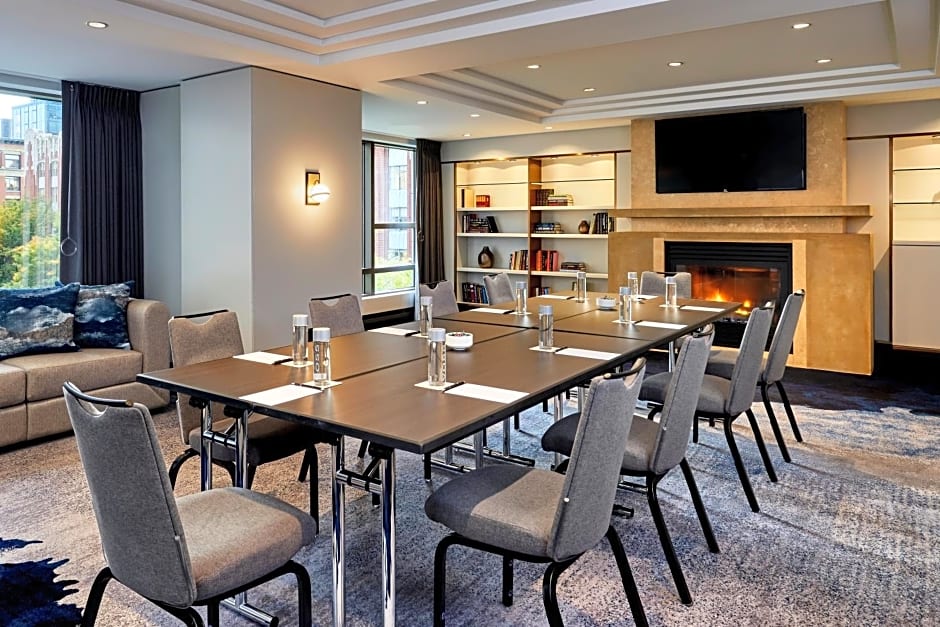 Hotel 1000, LXR Hotels & Resorts