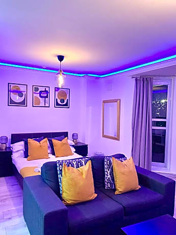 Apt - Balcony- Kensington-24 7 security