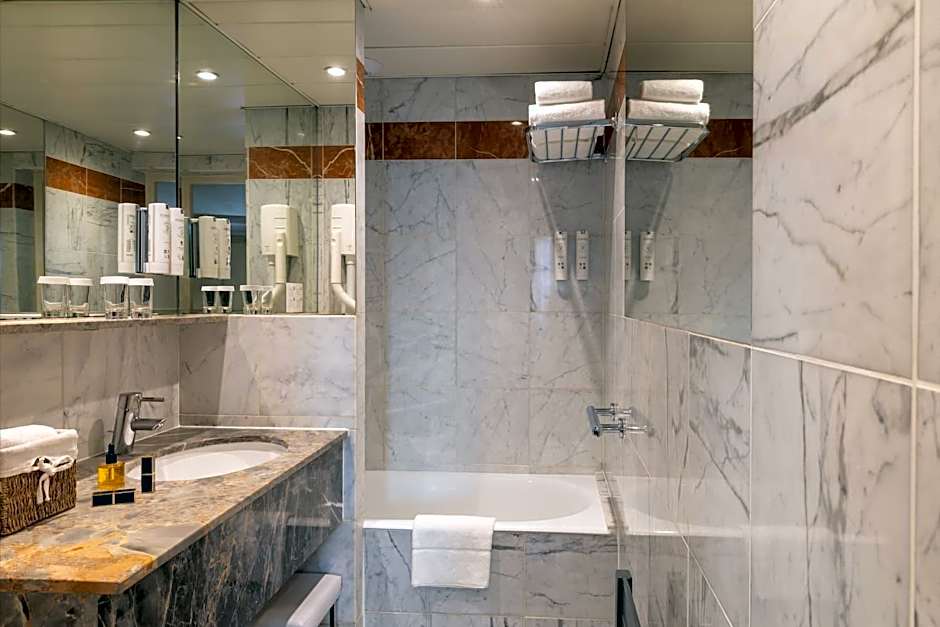 Hotel Des Deux Continents