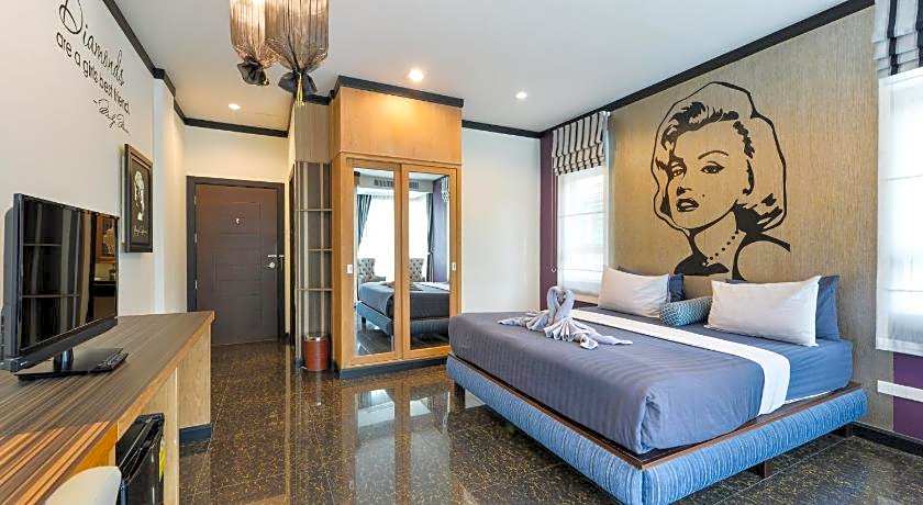 The River Scene Hotel