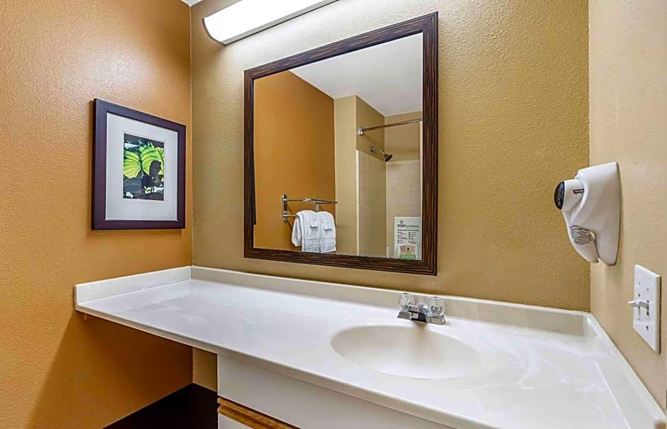 Extended Stay America Select Suites - Chicago - Naperville - East
