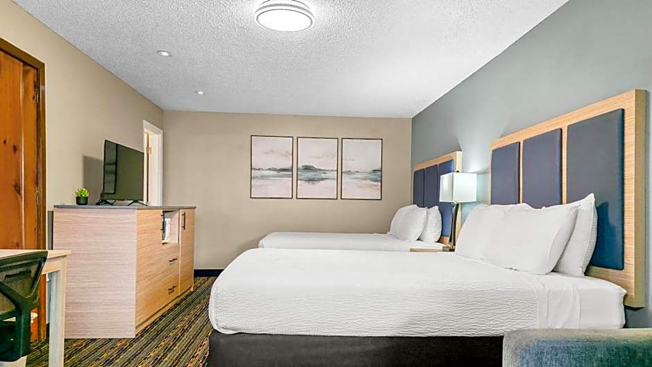 Photo 1 of 4 of Deluxe 2 Queen Beds