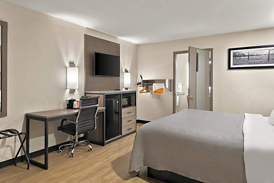 Quality Inn & Suites Weatherford