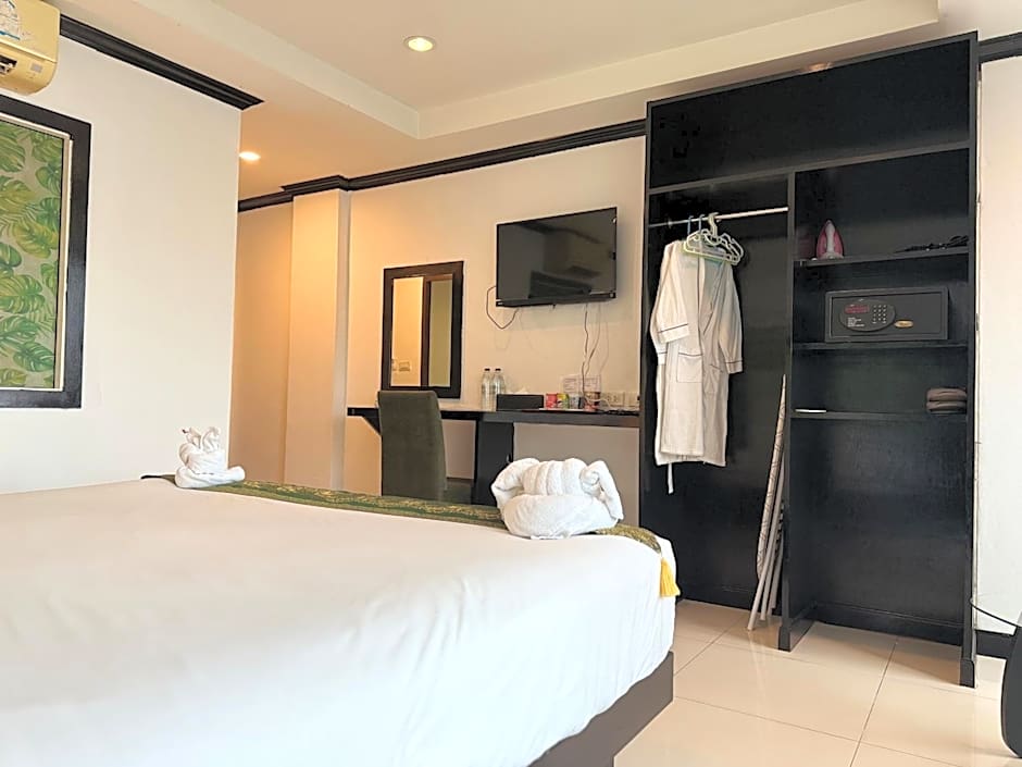 COZY Residence Patong
