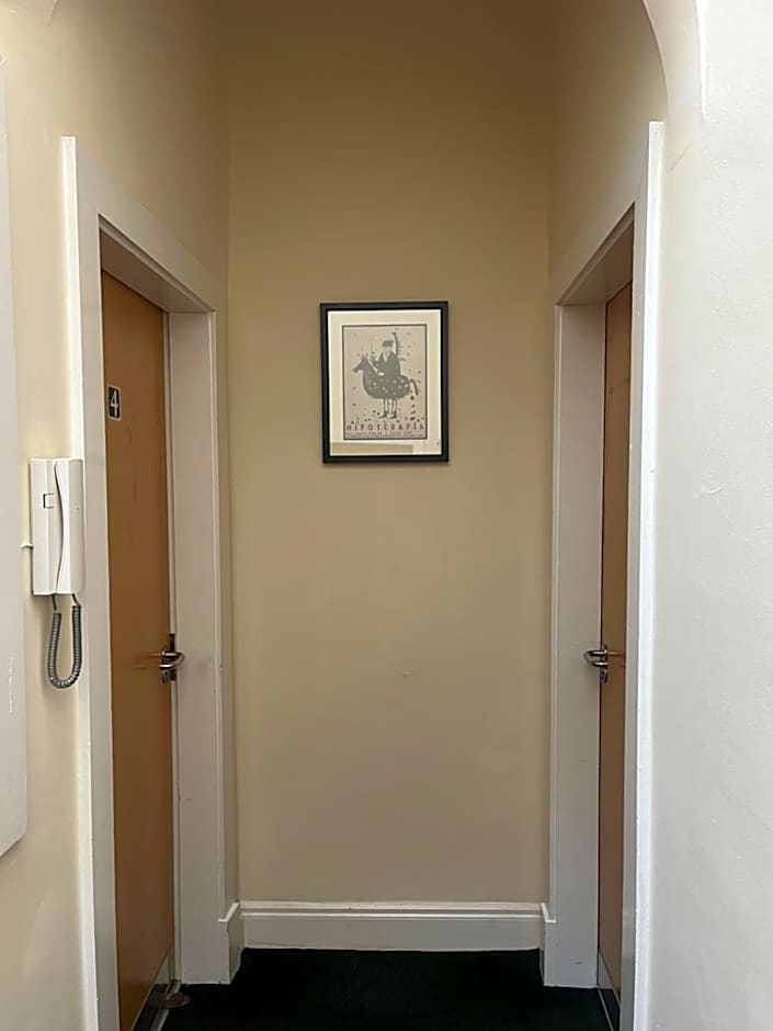 Botanic Avenue Hostel less than a mile from the City Centre