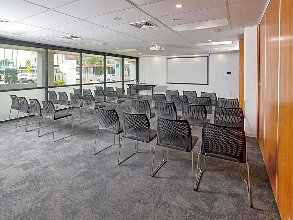 Ibis Hamilton Tainui