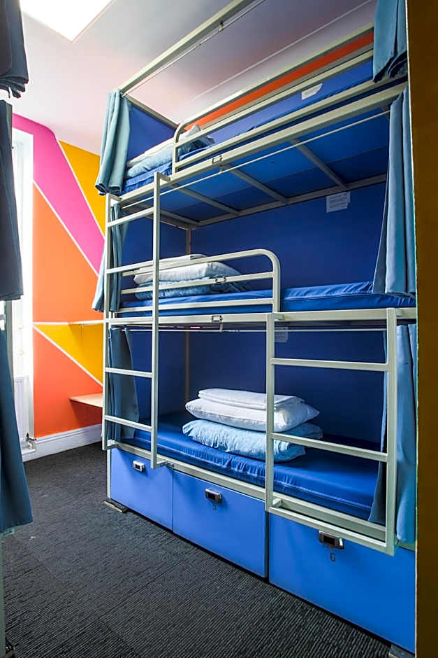 Smart Hyde Park View Hostel