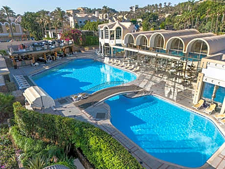 JAZ Pyramids Resort