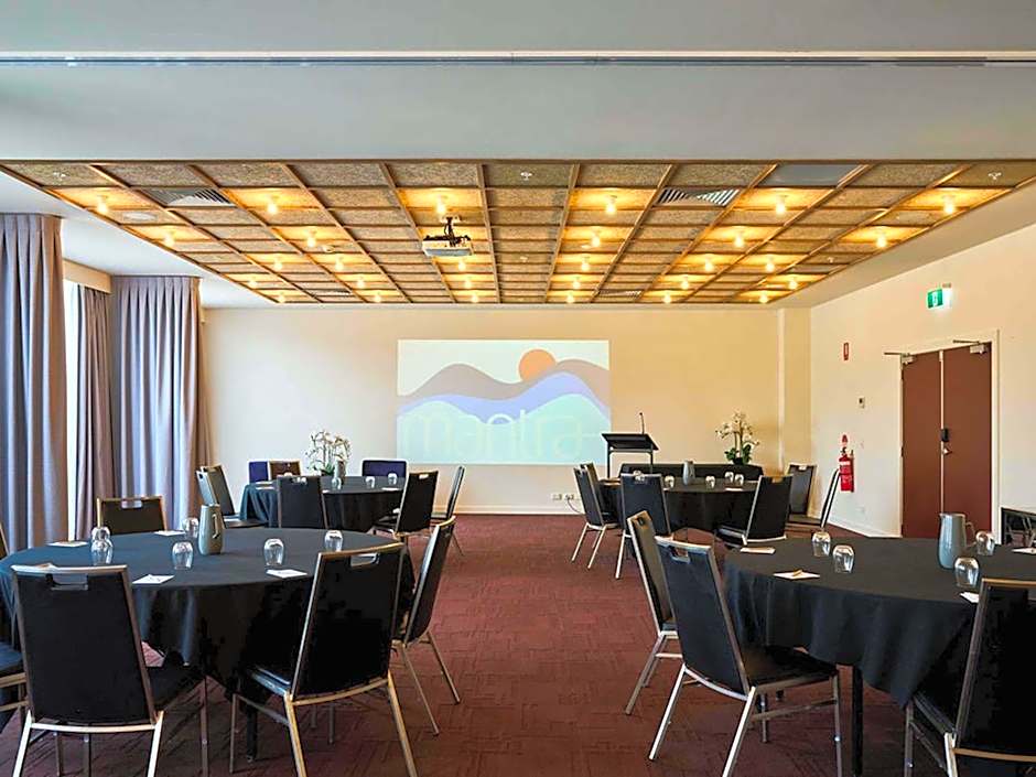 Mantra Albury