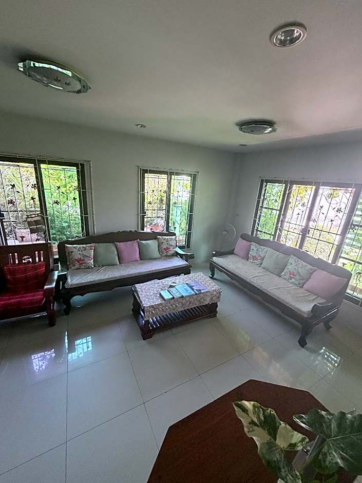 Loymanee House
