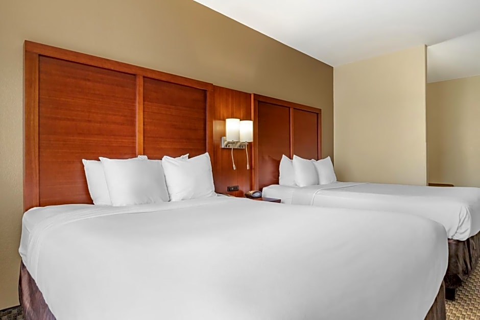 Comfort Suites Medical Center Near Six Flags
