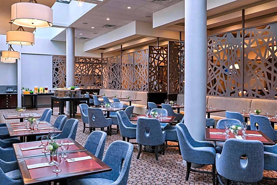 Sheraton Vancouver Guildford Hotel