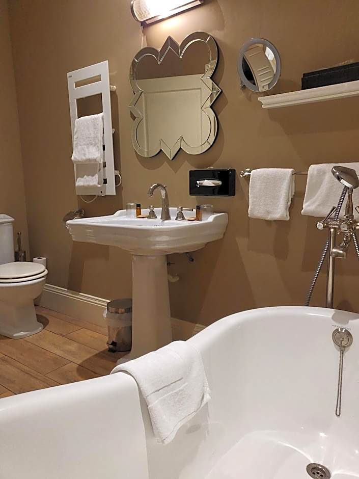 Hotel Vendome - BW Signature Collection