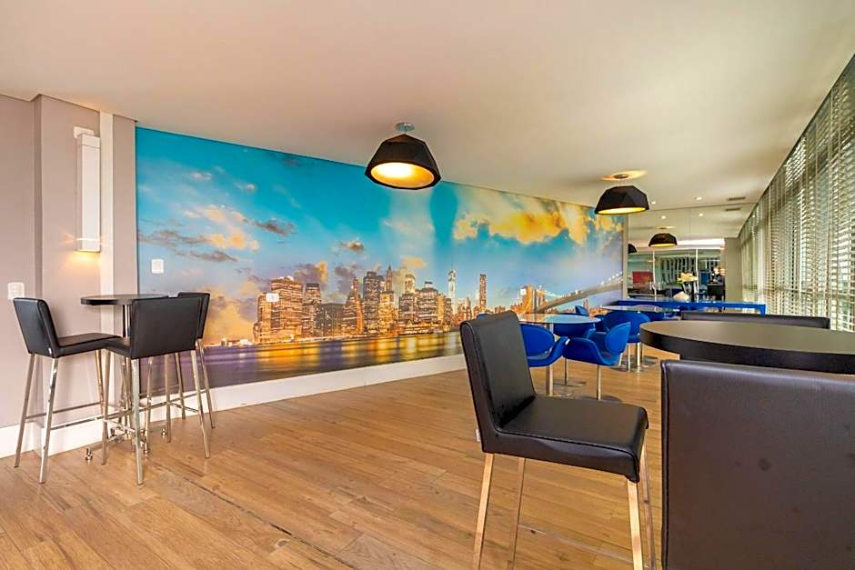 7th Avenue - Centro | Curitiba | Gonzaga Stays