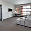 La Quinta Inn & Suites by Wyndham Dallas Love Field