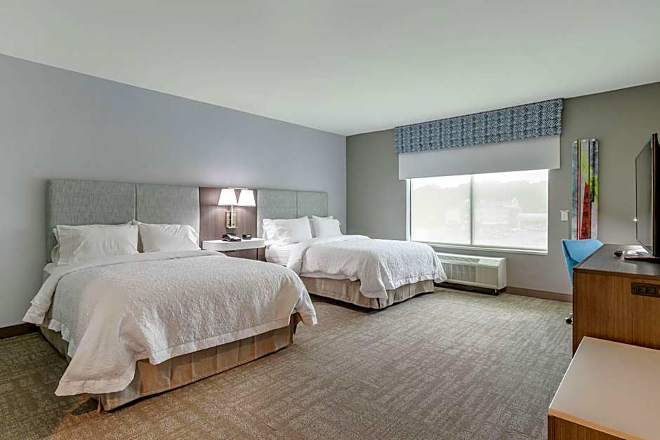 Photo 1 of 2 of 2 Queen Beds, Hearing Accessible