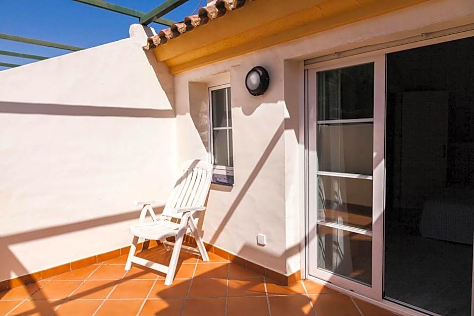 Señorío de Aloha Apartahotel