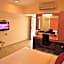 Hi 5 Hotel & Experience