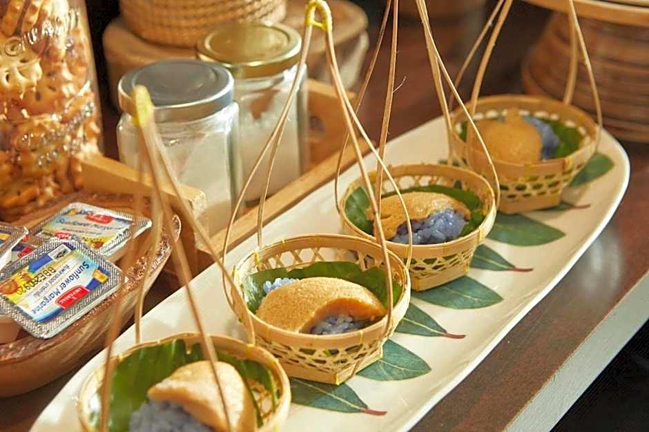 Rhienchai Place Hotel