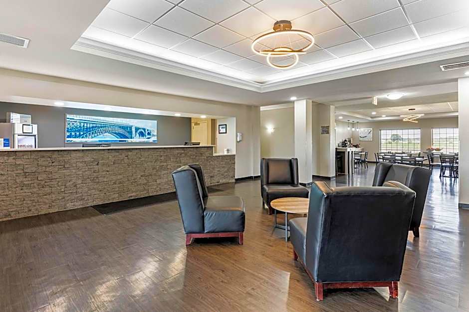 Best Western Plus MidAmerica Hotel