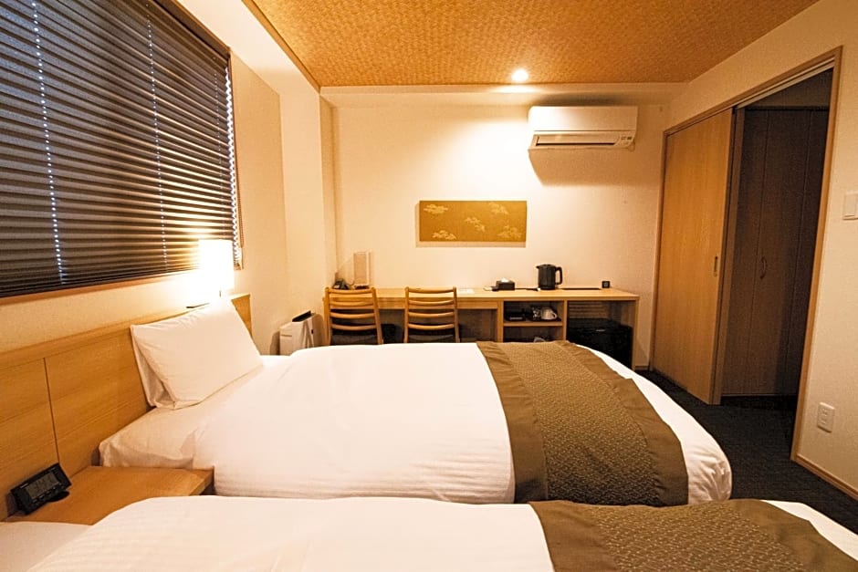 Xcellent Hotel