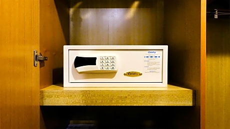 Twin Room Standard Smoking