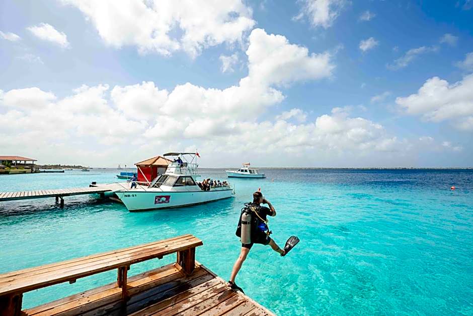 Captain Don's Habitat