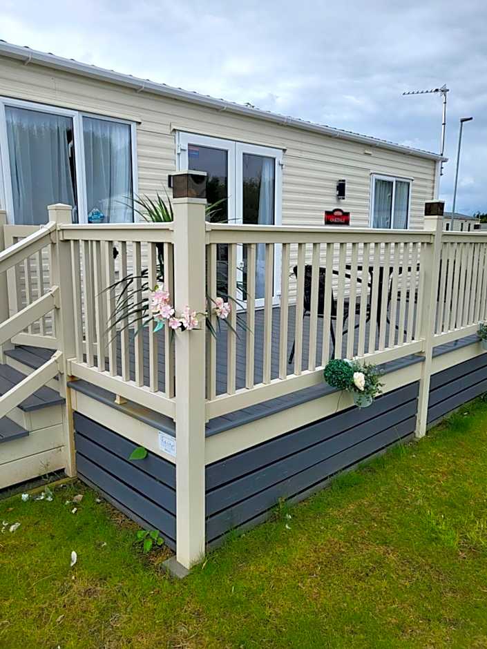 Angie stunning holiday home