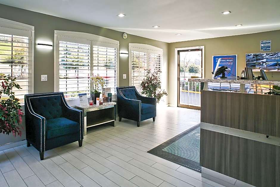 Bay Area Inn & Suites