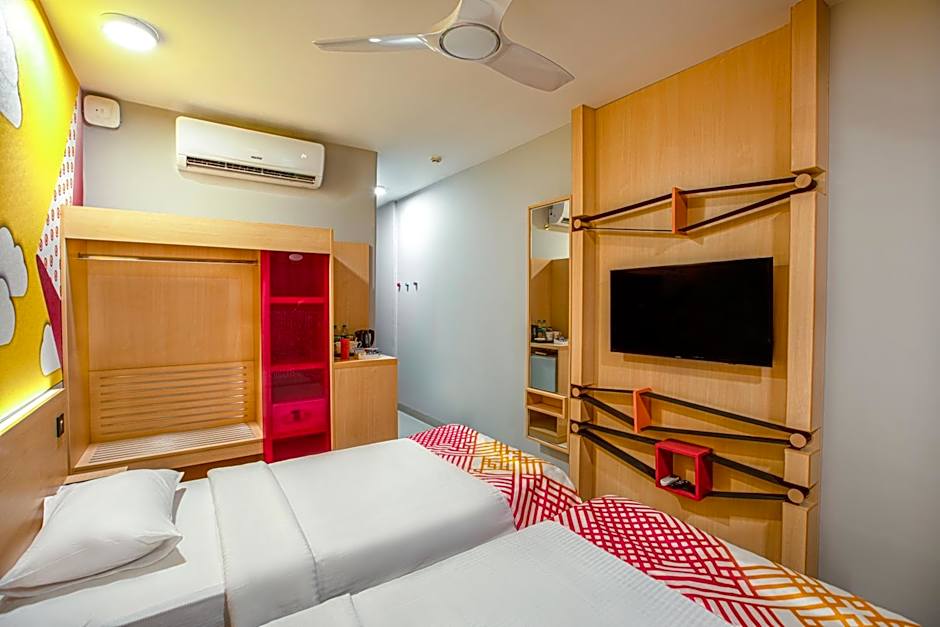 Photo 1 of 9 of Luxe 2 Beds