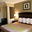 Harbor Inn & Suites