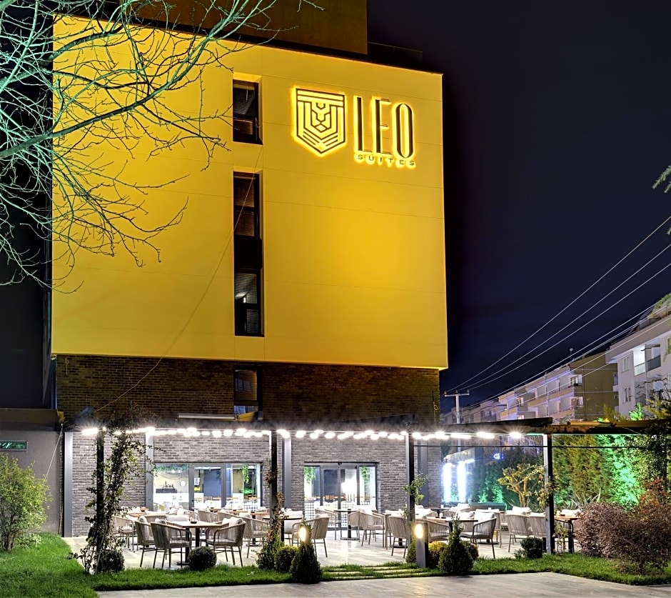 Leo Suites