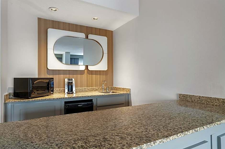DoubleTree Suites By Hilton Raleigh-Durham