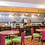 La Quinta Inn & Suites by Wyndham Union City
