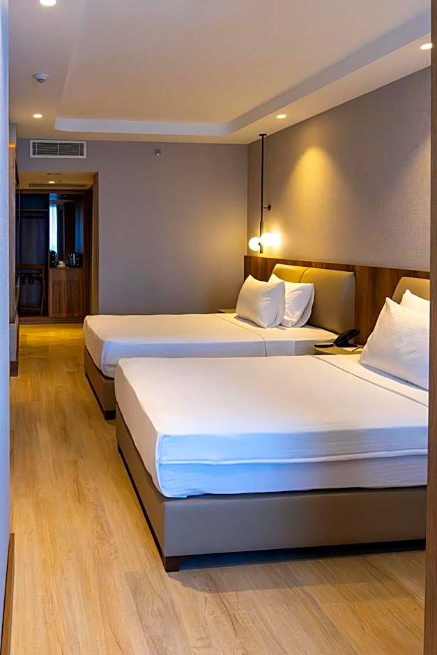 Photo 1 of 6 of 2 Beds, Courtyard View