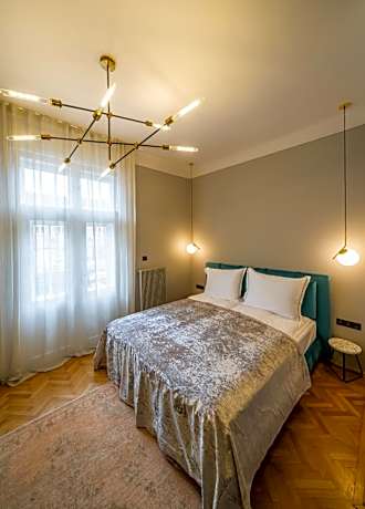 Queen Room with Balcony