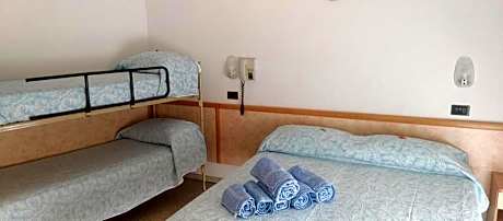 Economy Quadruple Room