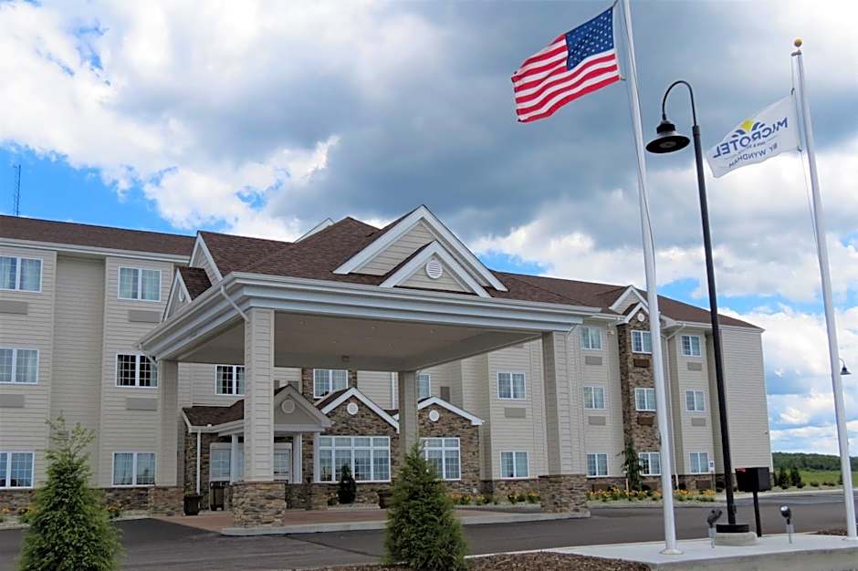 Microtel Inn & Suites by Wyndham Clarion