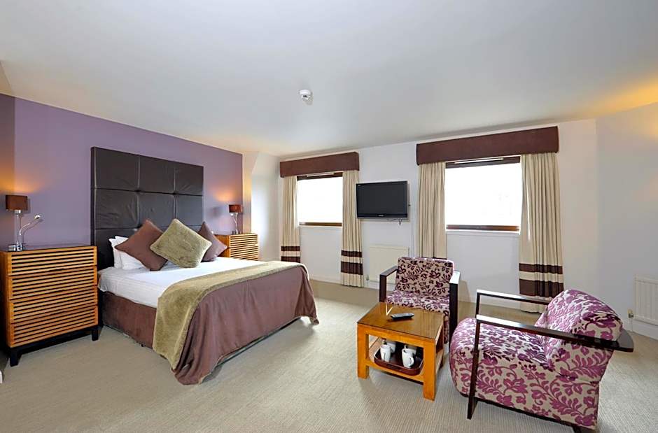 Stirling Court Hotel