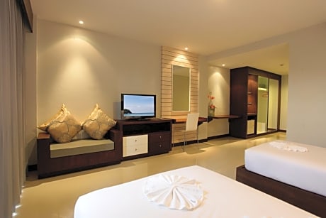 Deluxe Double or Twin Room