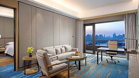 2 Twin Classic River View Club Lounge Access