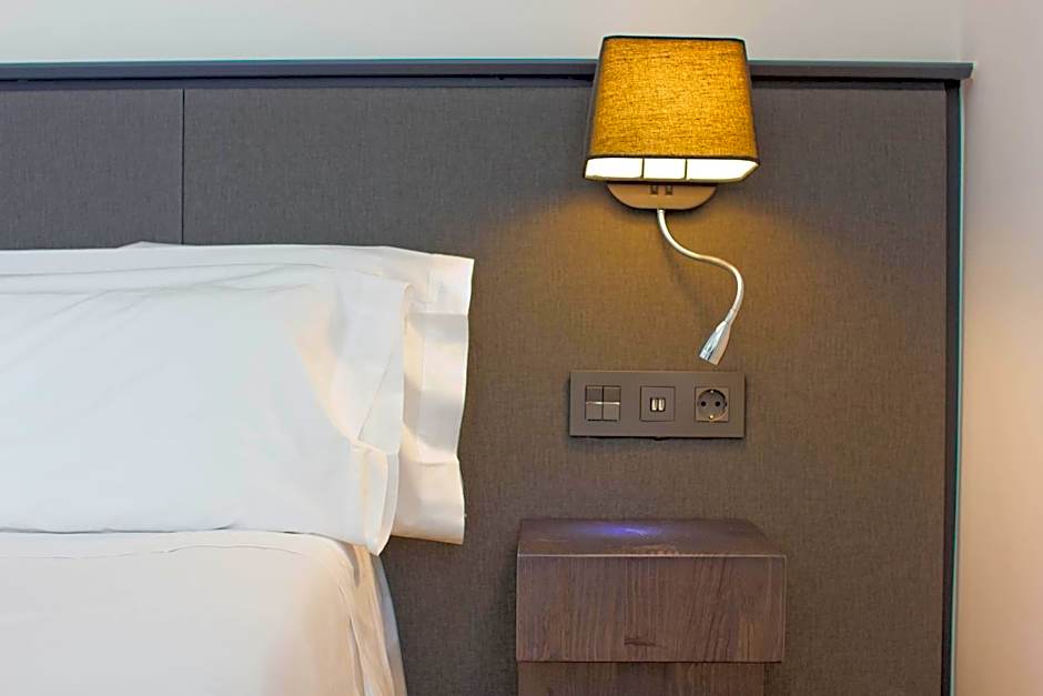 Aparthotel Atenea Valles