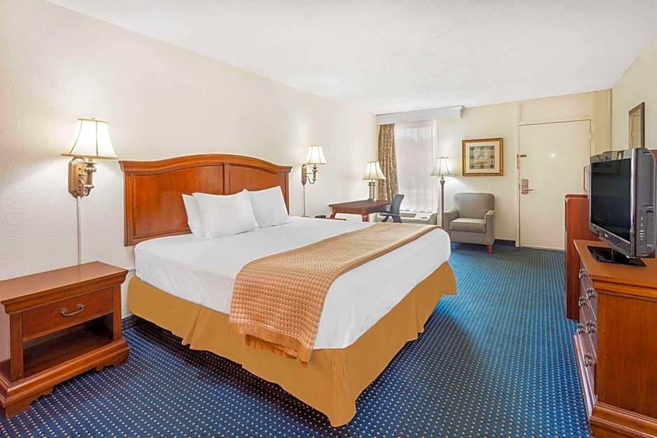 Baymont by Wyndham Rocky Mount I-95