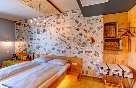 "Comfy" - Large Double Room